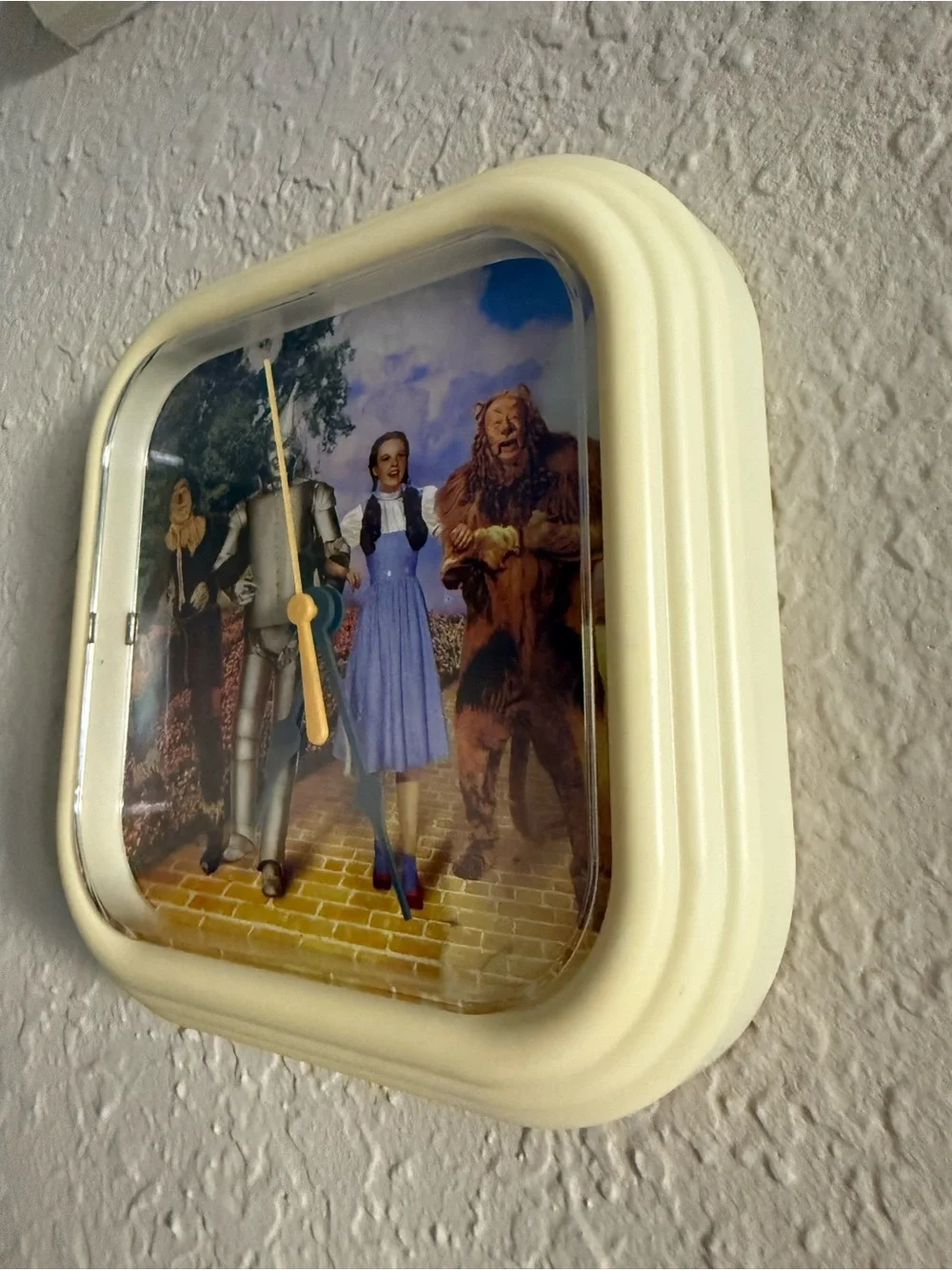 Wizard of Oz Themed Square Wall Clock - Dorothy & Friends (New Battery) 8